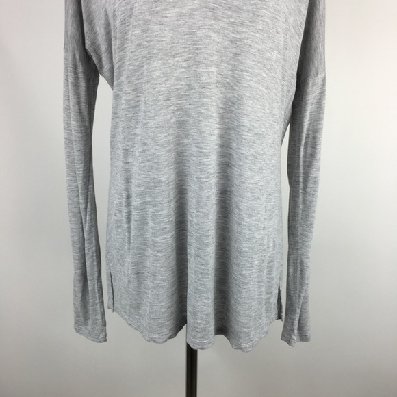 Vince. Long sleeve v-neck tee Sz Medium.🧡🤍 - Picture 3 of 8